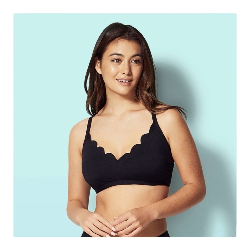 Seafolly Petal Edge triangle D cup bikini top in black NWT